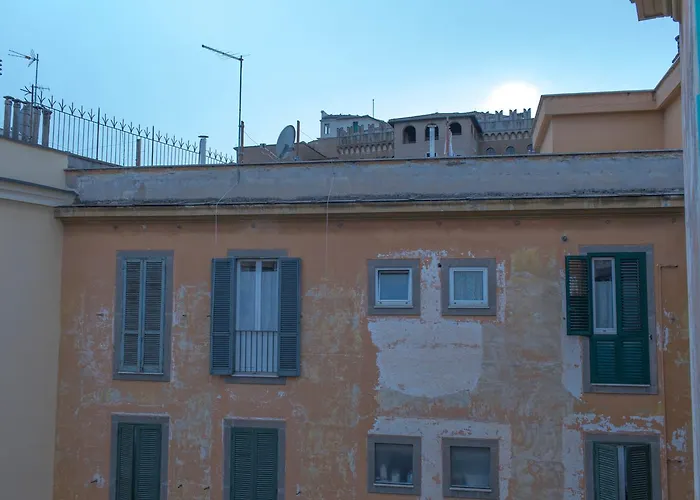 In Front Of St Peter's Square And Vatican Museums - Mypad In Appartamento